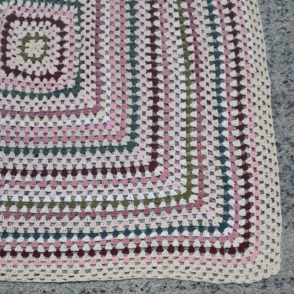 Multicolor Crochet Table Linen - Picture 3 of 5